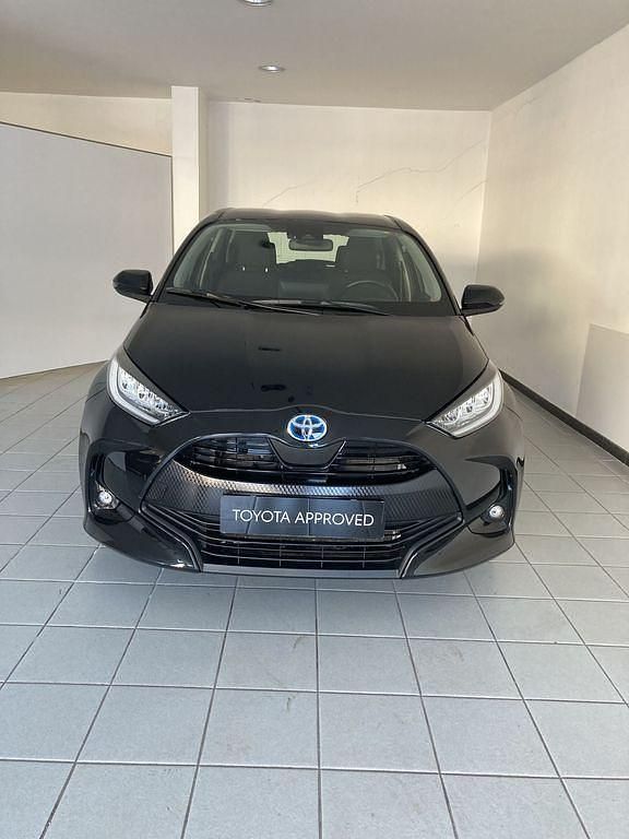 Usata Toyota Yaris Hybrid Trend 115 CV (84 kW) 2021 Grigio Berlina