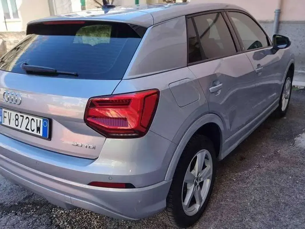 Usata Audi Q2 116 CV (85 kW) 2019 Grigio SUV