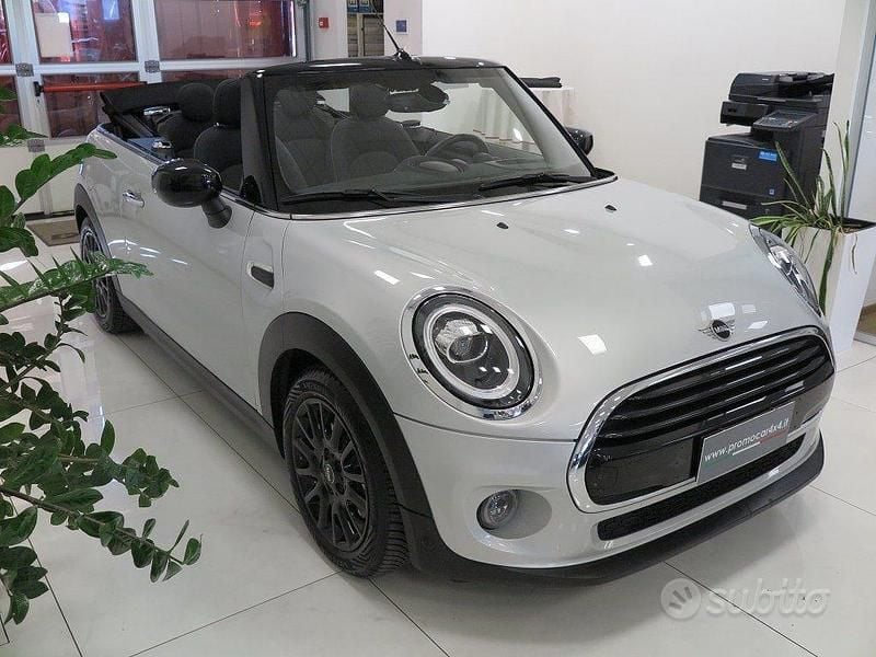 Usata Mini Cooper Cabriolet 136 CV (100 kW) 2020 Grigio Cabrio