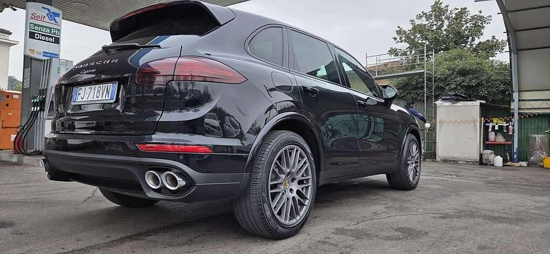 Usata Porsche Cayenne 250 CV (183 kW) 2017 Nero SUV