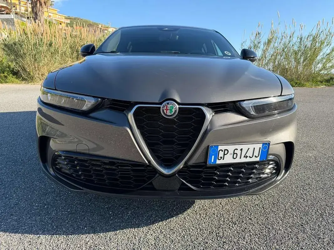 Usata Alfa Romeo Tonale Super 131 CV (96 kW) 2023 Grigio SUV