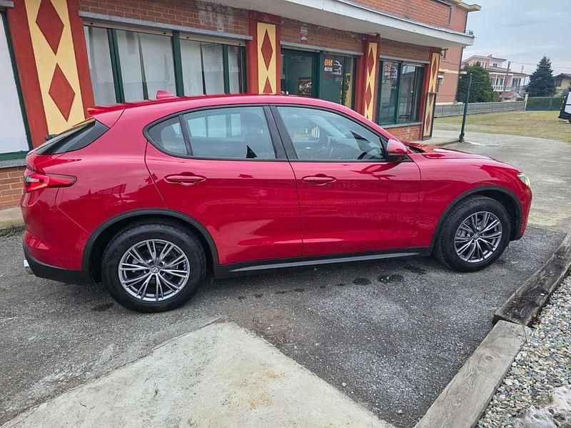 Usata Alfa Romeo Stelvio Business 190 CV (139 kW) 2021 Rosso SUV