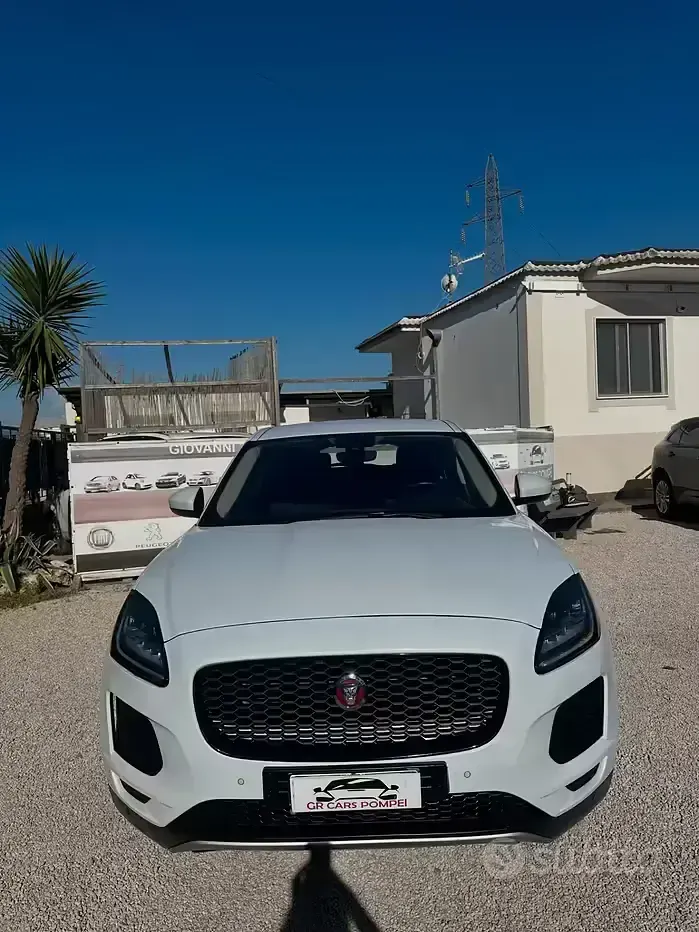 Usata Jaguar E-Pace R-Dynamic 179 CV (131 kW) 2018 Bianco SUV