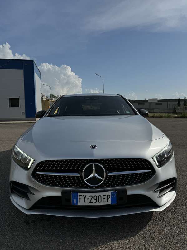 Usata 2020 Mercedes A200 Premium Plus Tre volumi | 26.000 € (Ottimo prezzo) - Immagine 1/4