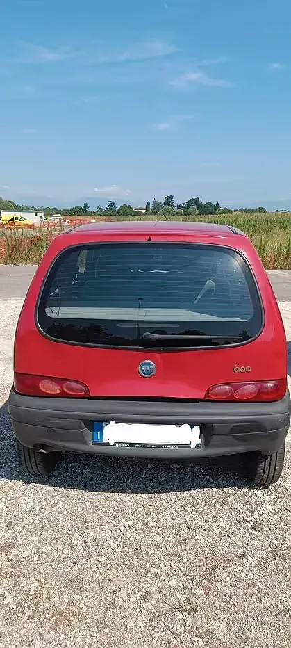 Usata Fiat 600 54 CV (39 kW) 2007 Rosso Utilitaria