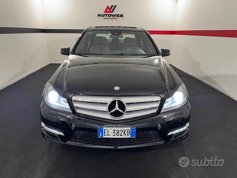 Usata Mercedes C220 Elegance 170 CV (125 kW) 2012 Nero Berlina
