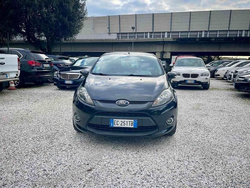 Usata Ford Fiesta Titanium 82 CV (60 kW) 2010 Nero Utilitaria
