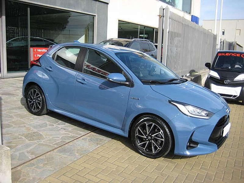 Usata Toyota Yaris Trend 92 CV (67 kW) 2021 Blu/azzurro Utilitaria