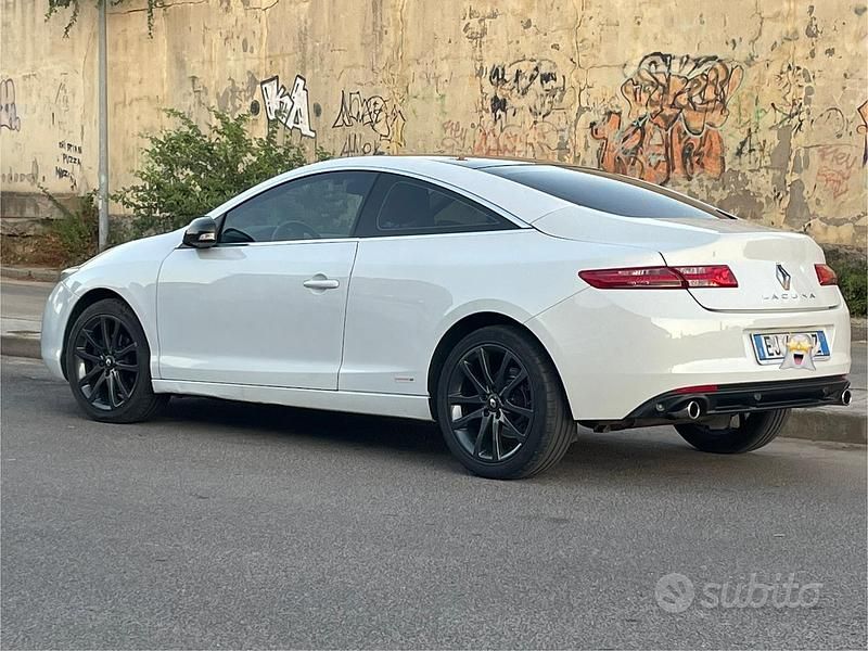 Usata Renault Laguna Coupé 150 CV (110 kW) 2012 Bianco Coupé