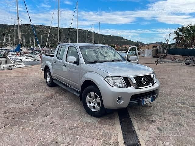 Grigio Usata 2014 Nissan Navara Pick-up | 18.000 € (Cara) - Immagine 1/4