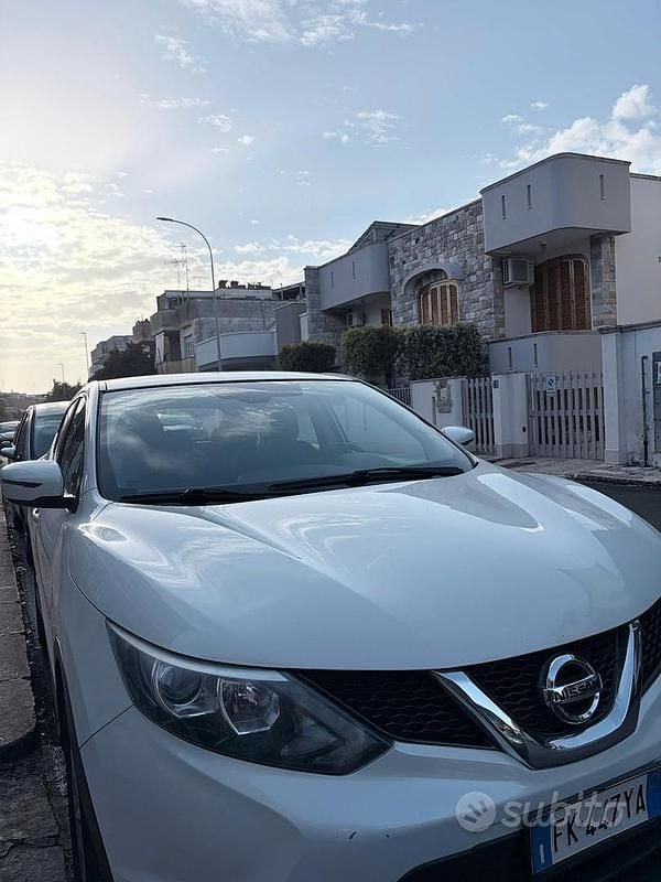 Usata Nissan Qashqai 115 CV (84 kW) 2017 Bianco SUV
