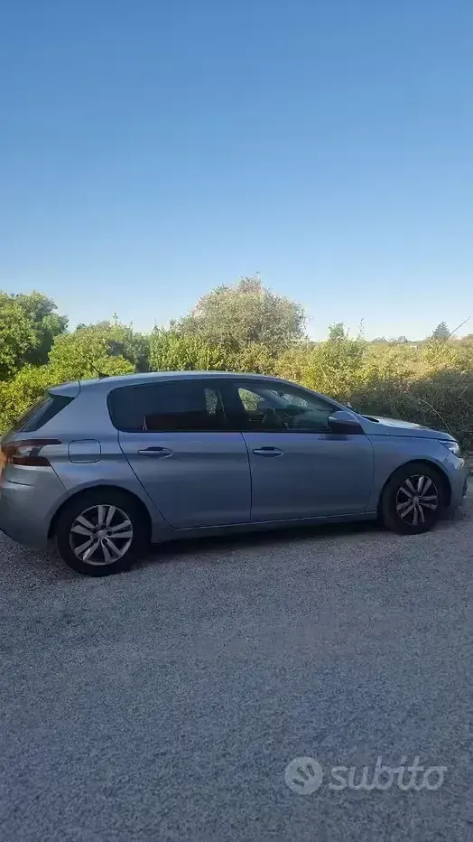 Usata Peugeot 308 131 CV (96 kW) 2018 Bluazzurro Berlina
