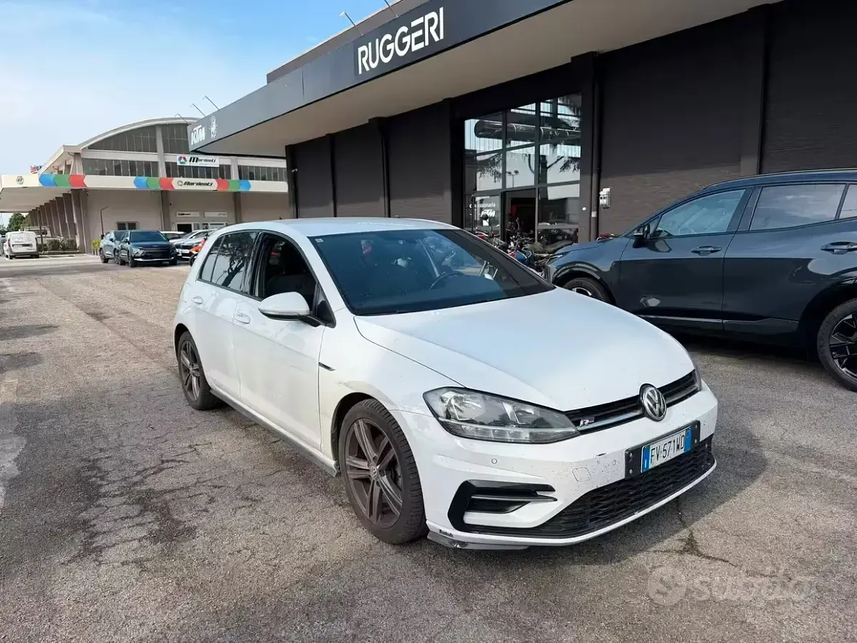 Usata VW Golf VII Sport 115 CV (84 kW) 2019 Bianco Berlina