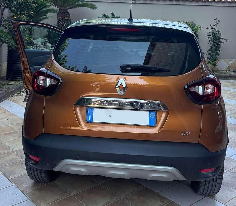 Usata Renault Captur Intens 110 CV (80 kW) 2017 Arancione SUV