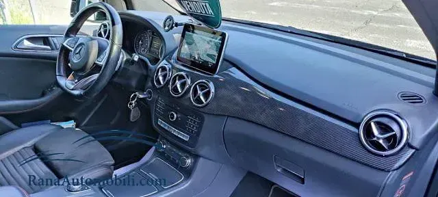 Käytetty Mercedes B200 AMG 156 HP (114 kW) 2016 Musta Tila-auto