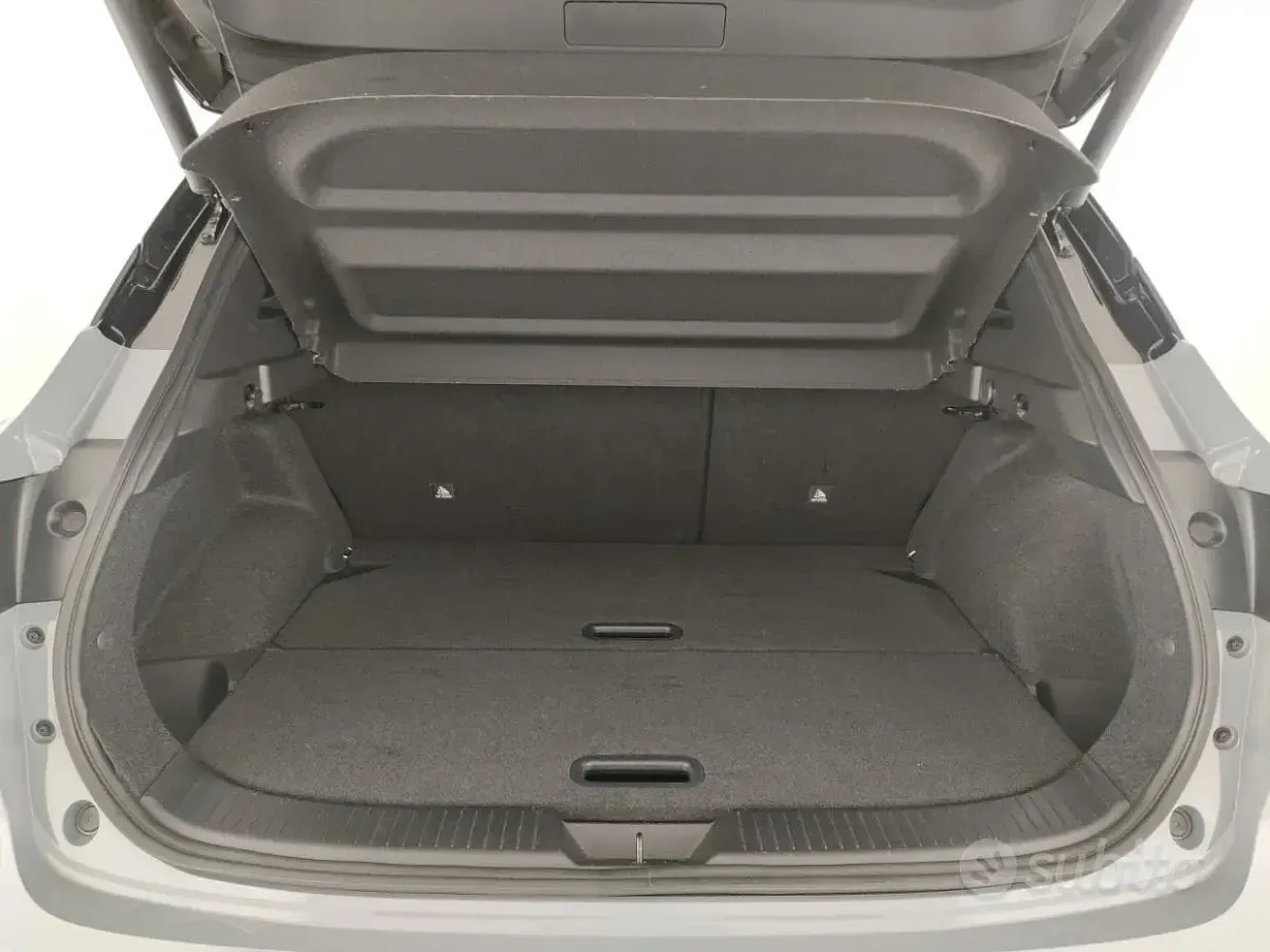 Usata Nissan Qashqai N-Connecta 158 CV (116 kW) 2025 Grigio SUV