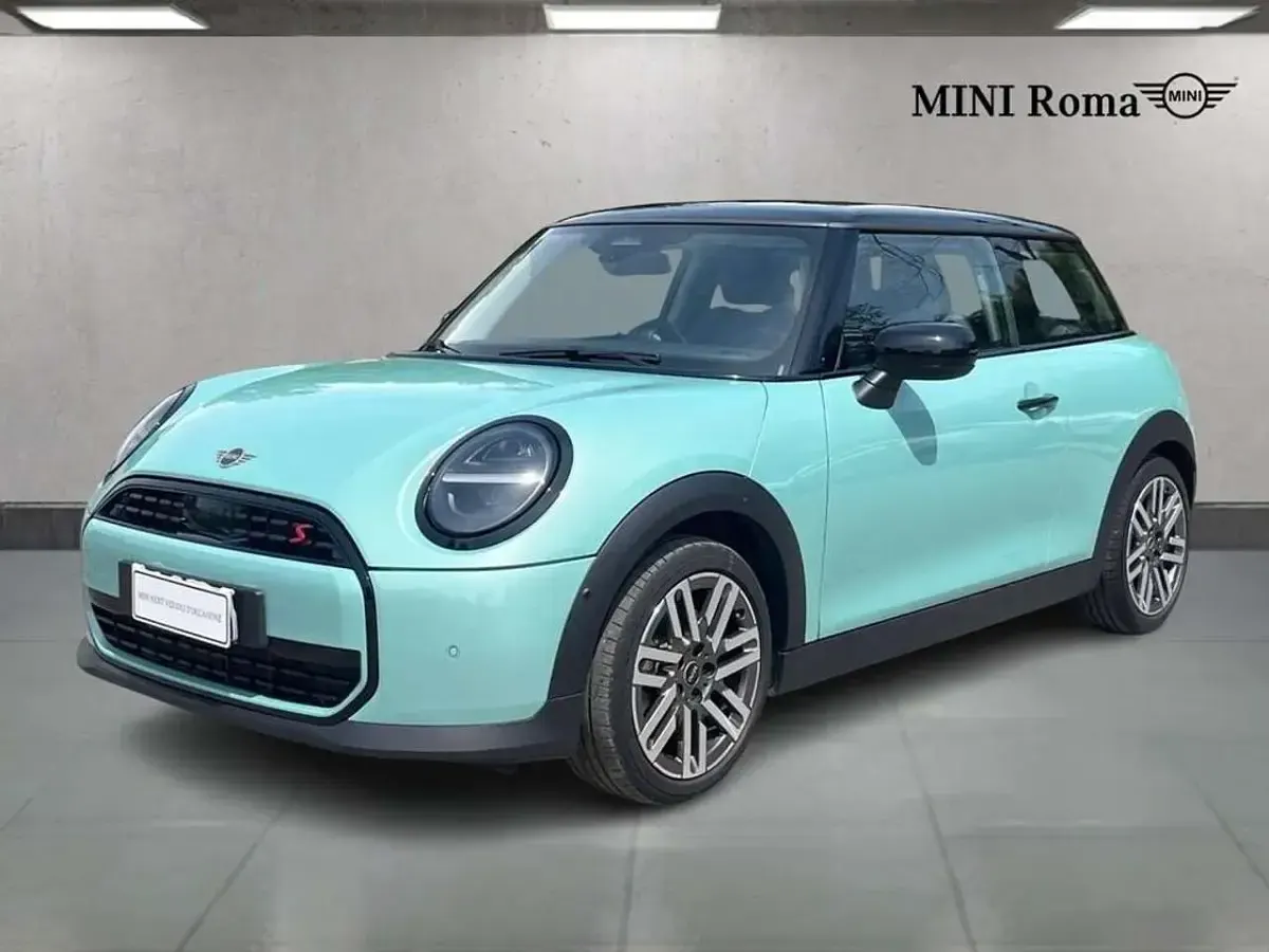 Usata Mini Cooper Classic 204 CV (150 kW) 2024 Ocean wave green Utilitaria