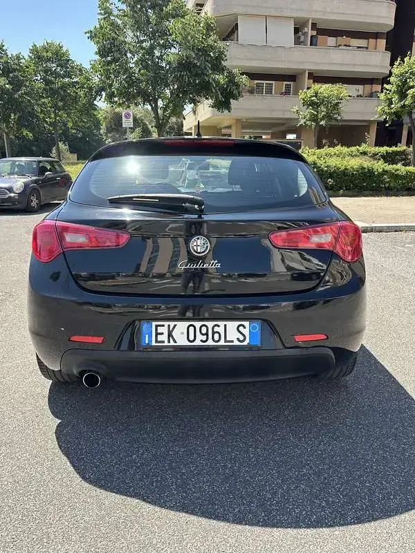 Usata Alfa Romeo Giulietta Distinctive 105 CV (77 kW) 2011 Nero Utilitaria