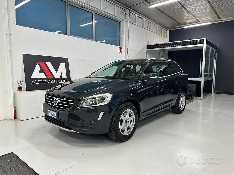Usata Volvo XC60 Momentum 181 CV (133 kW) 2014 Gray SUV