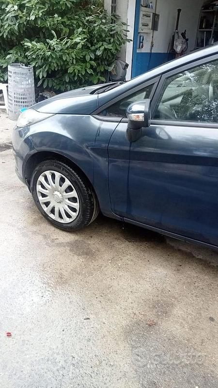 Usata Ford Fiesta 95 CV (69 kW) 2016 Utilitaria