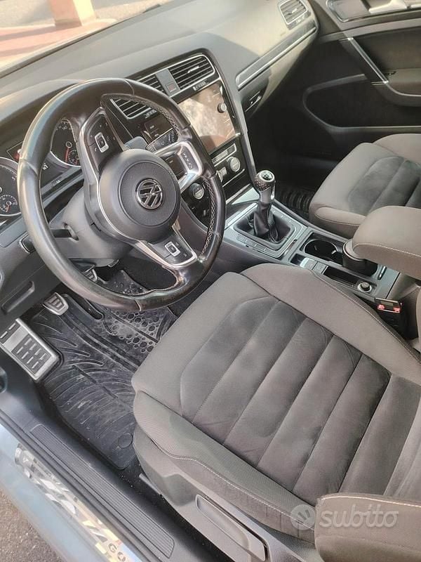 Usata VW Golf VII 110 CV (80 kW) 2014 Grigio Utilitaria