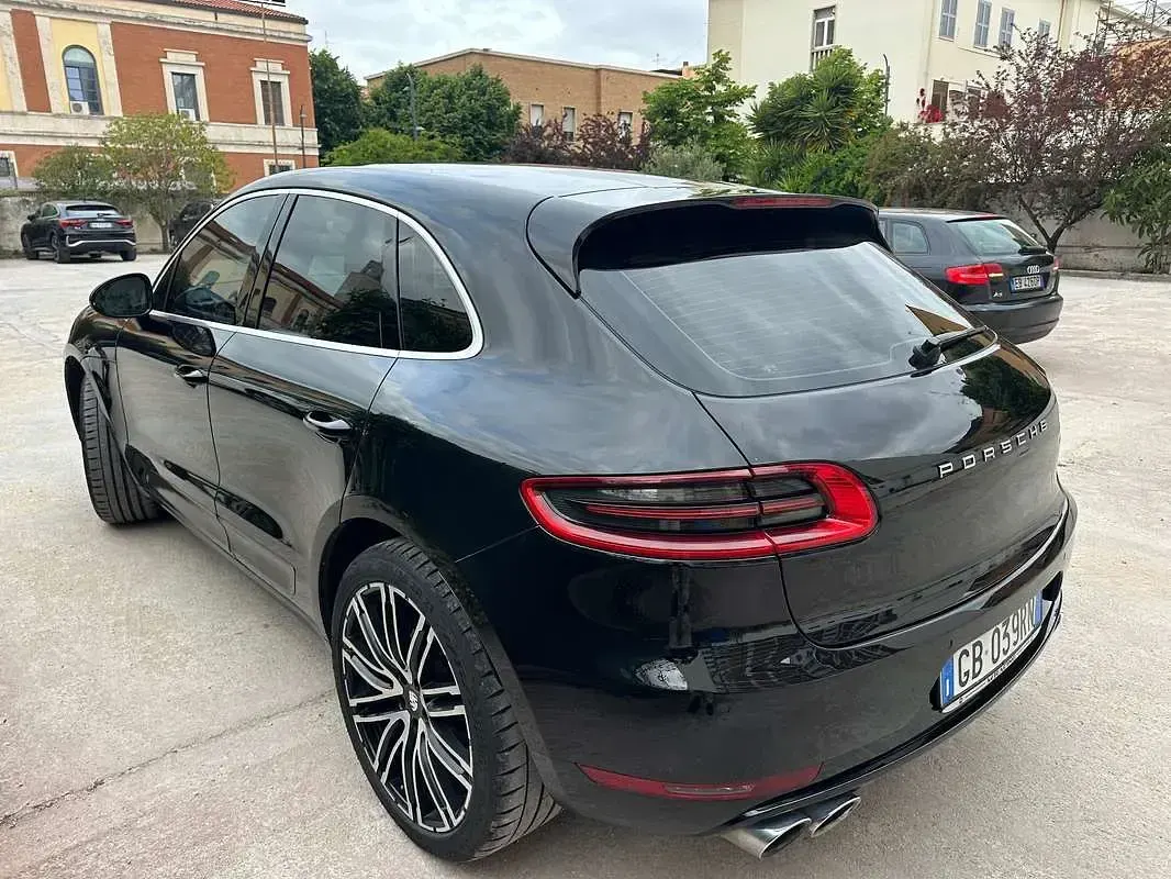 Usata Porsche Macan 252 CV (185 kW) 2018 Nero SUV
