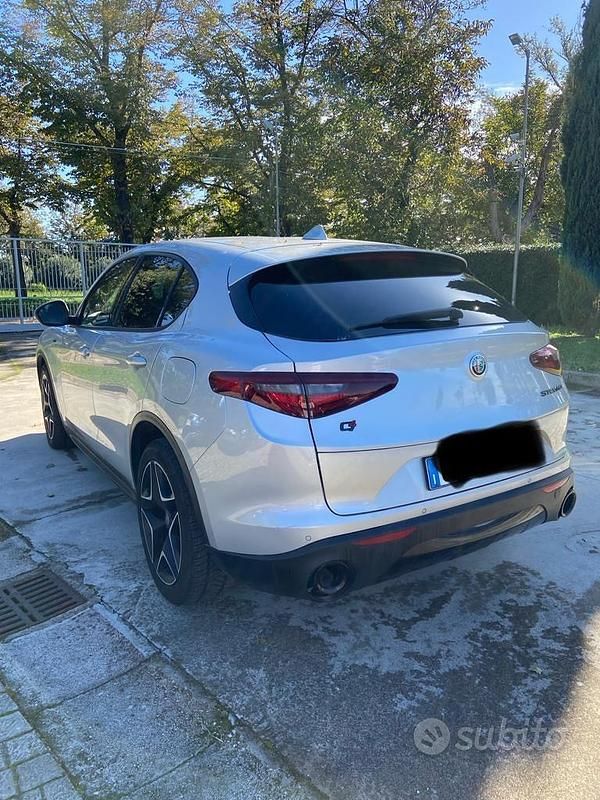 Usata Alfa Romeo Stelvio Sprint 190 CV (139 kW) 2020 Grigio SUV
