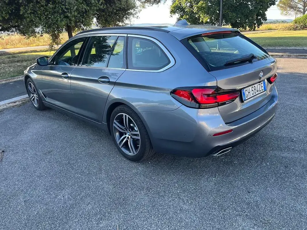 Usata BMW 518 Luxury Line 150 CV (110 kW) 2022 Grigio Station wagon