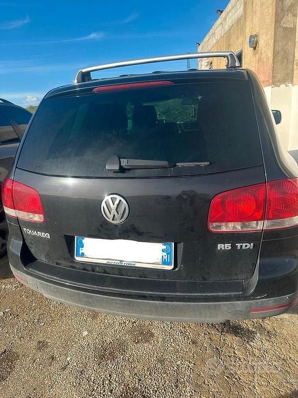 Usata VW Touareg 174 CV (127 kW) 2003 Nero SUV