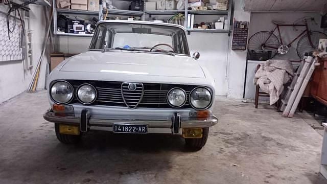 Usata Alfa Romeo 1750 112 CV (82 kW) 1970 Bianco Berlina