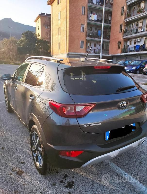 Usata Kia Stonic 110 CV (80 kW) 2017 Grigio SUV