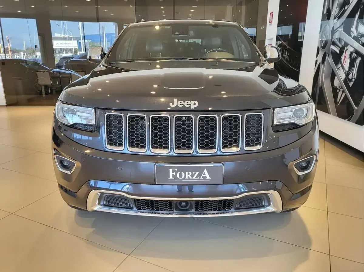 Usata Jeep Grand Cherokee Overland 250 CV (183 kW) 2016 Nero SUV