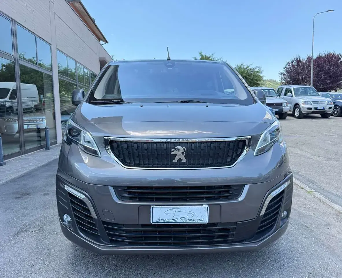 Usata Peugeot Traveller Business-Line 116 CV (85 kW) 2018 Grigio Monovolume