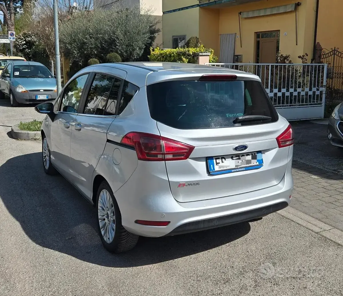 Usata Ford B-MAX Titanium 75 CV (55 kW) 2013 Argento Monovolume
