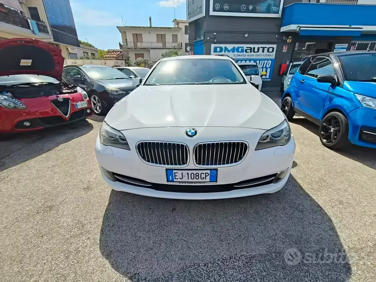 Usata BMW 520 204 CV (150 kW) 2011 Bianco Berlina