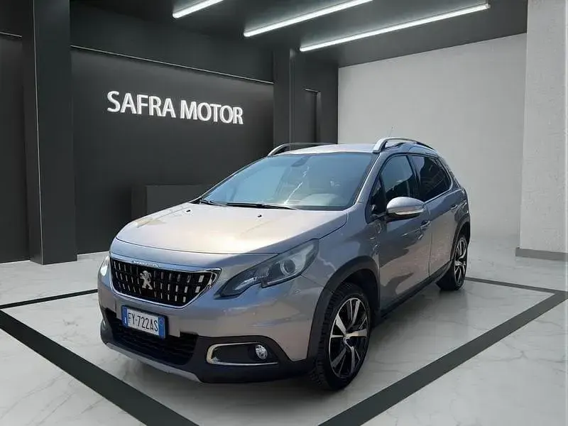 Usata Peugeot 2008 Allure 102 CV (75 kW) 2019 Argento SUV