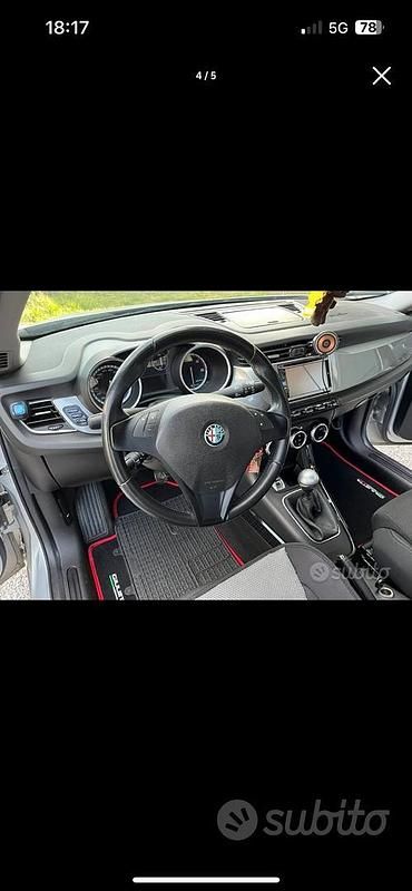 Usata Alfa Romeo Giulietta 140 CV (102 kW) 2011 Grigio Utilitaria