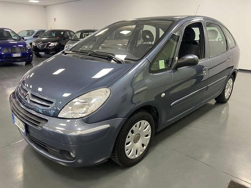 Usata Citroën Xsara Picasso 109 CV (80 kW) 2009 Grigio Monovolume