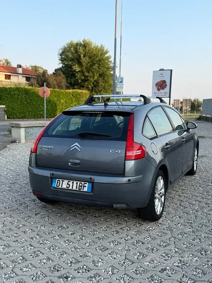 Usata Citroën C4 VTR Sport 90 CV (66 kW) 2009 Grigio Berlina