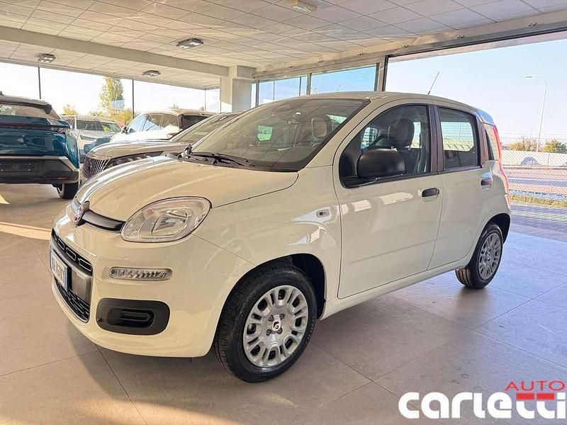 Bianco Nuova 2025 Fiat Panda Pop Due volumi | 11.800 € - Immagine 1/4