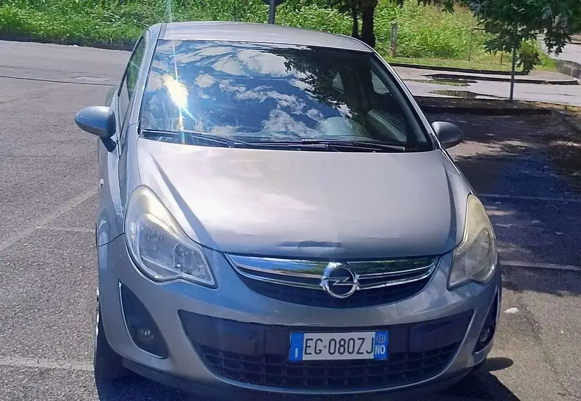 Usata Opel Corsa Sport 75 CV (55 kW) 2004 Utilitaria