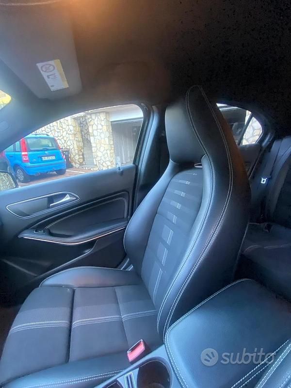 Usata Mercedes A180 90 CV (66 kW) 2017 Nero Berlina