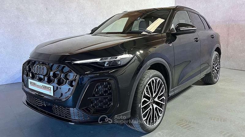Nuova Audi Q5 S-Line 204 CV (150 kW) 2025 Grigio SUV