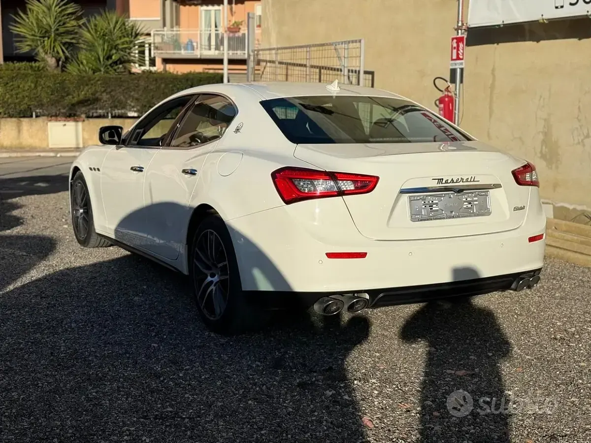 Usata Maserati Ghibli 275 CV (202 kW) 2015 Bianco Berlina