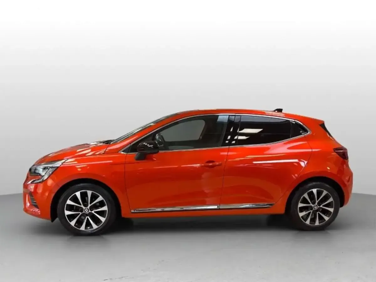 Usata Renault Clio V Techno 91 CV (66 kW) 2023 Orange valencia Berlina