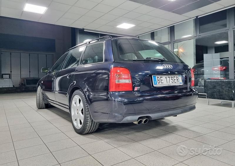 Usata Audi S4 Ambiente 265 CV (194 kW) 1999 Blu Station wagon