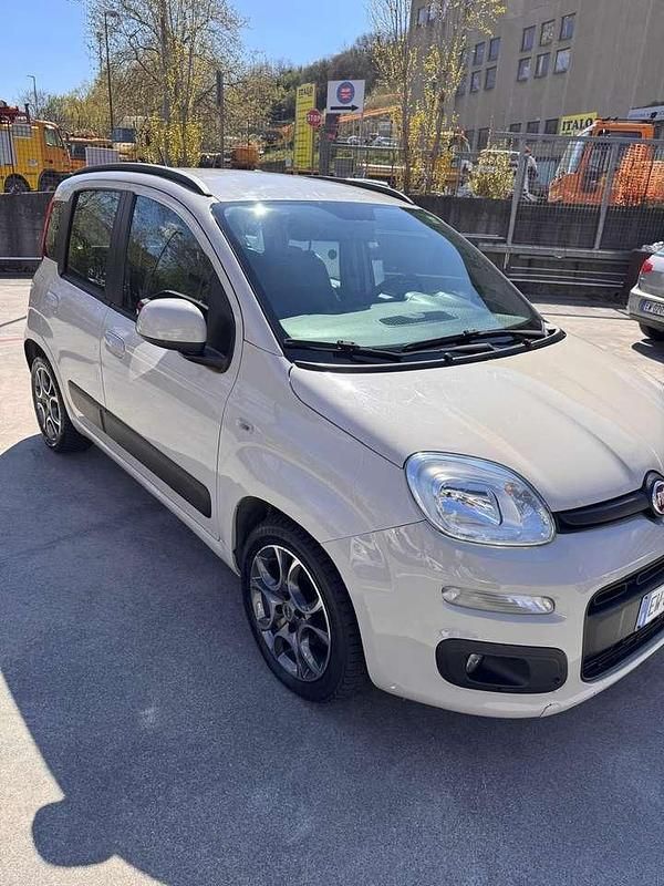 Usata Fiat Panda Lounge 75 CV (55 kW) 2014 Beige Utilitaria