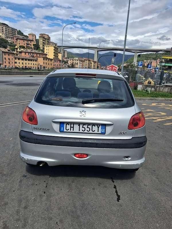 Usata Peugeot 206 75 CV (55 kW) 2003 Berlina