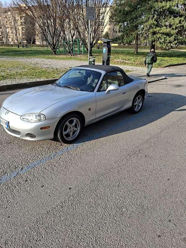 Usata Mazda MX5 110 CV (80 kW) 2001 Cabrio