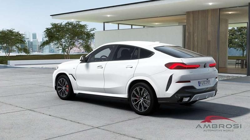 Nuova BMW X6 M Sport 298 CV (219 kW) 2026 Alpin white pastello SUV